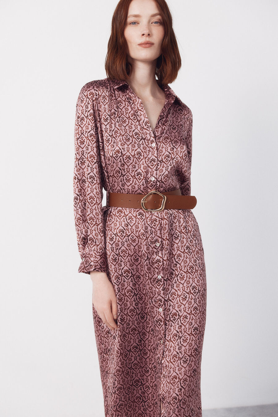 Vestido satinado camisero