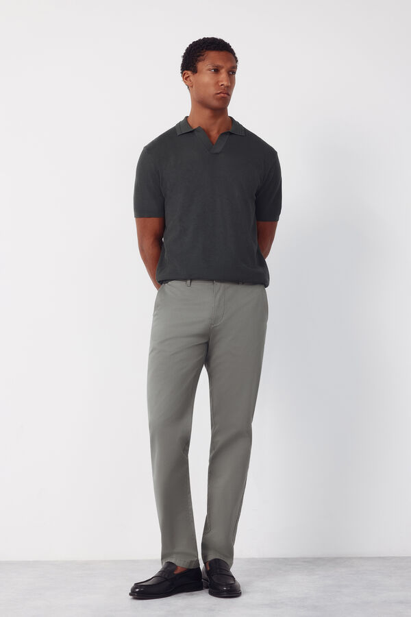 Cortefiel Pantal&oacute;n chino regular fit Kaki