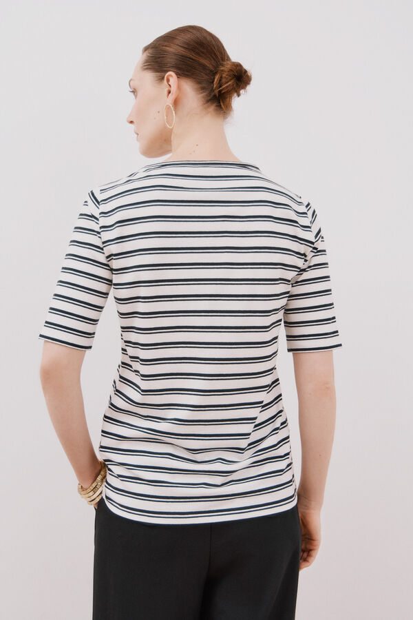 Cortefiel Camiseta b&aacute;sica escote barco Estampado blanco