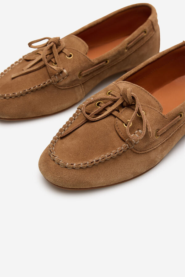 Cortefiel Mocas&iacute;n piel serraje Marr&oacute;n