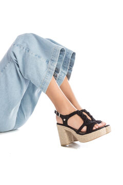 XTI Sandalia estilo macram&eacute; yute