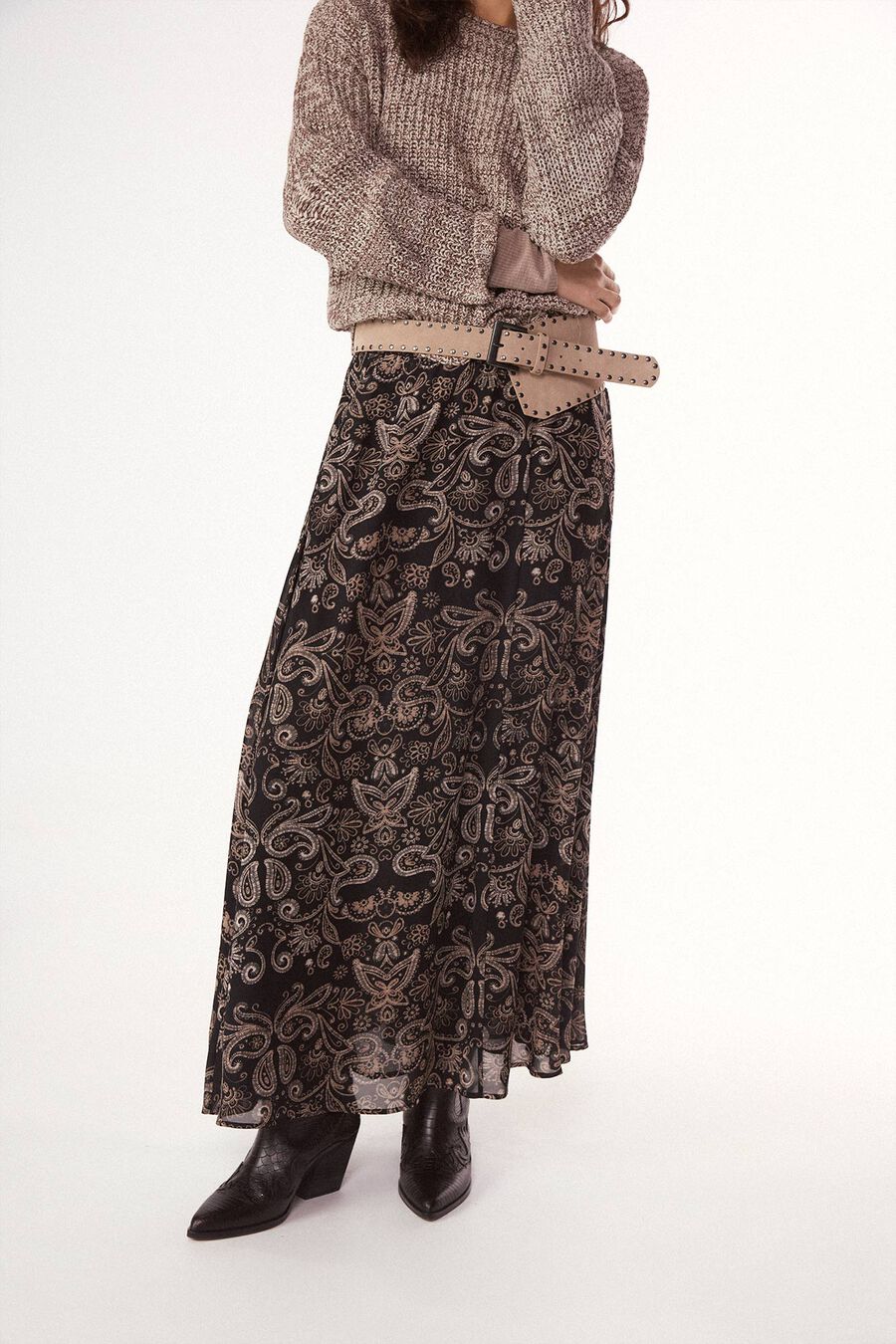 Falda estampada con gomas