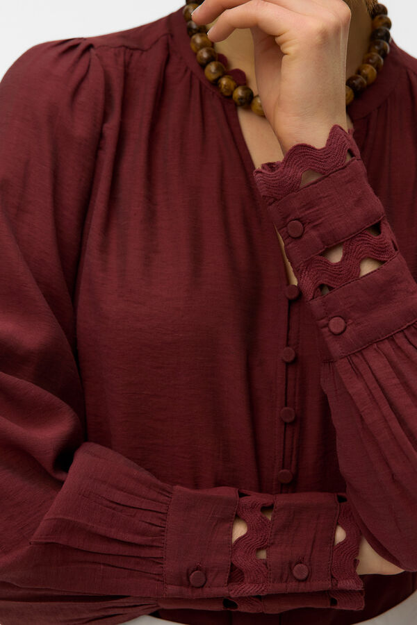 Vero Moda Camisa de manga larga detalles calados Marr&oacute;n