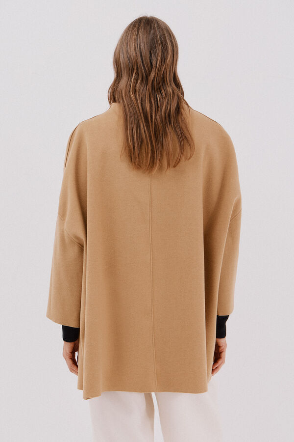 Cortefiel Sobretudo com tecido leve Tostado