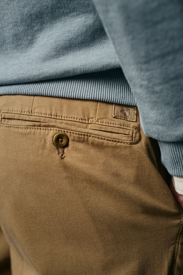 OOTO Pantal&oacute;n chino pinzas Brown