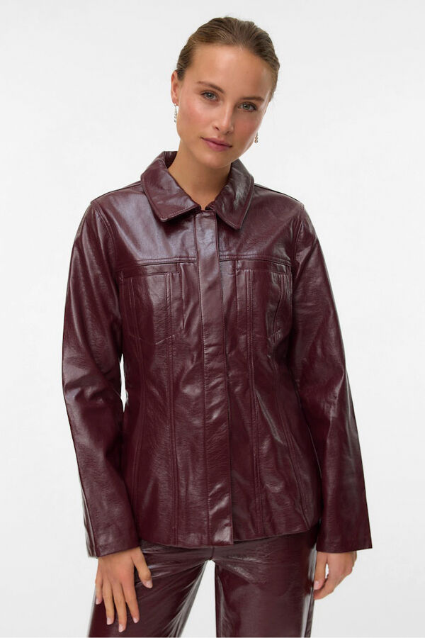 Vero Moda Blus&atilde;o justa com efeito couro  Granada