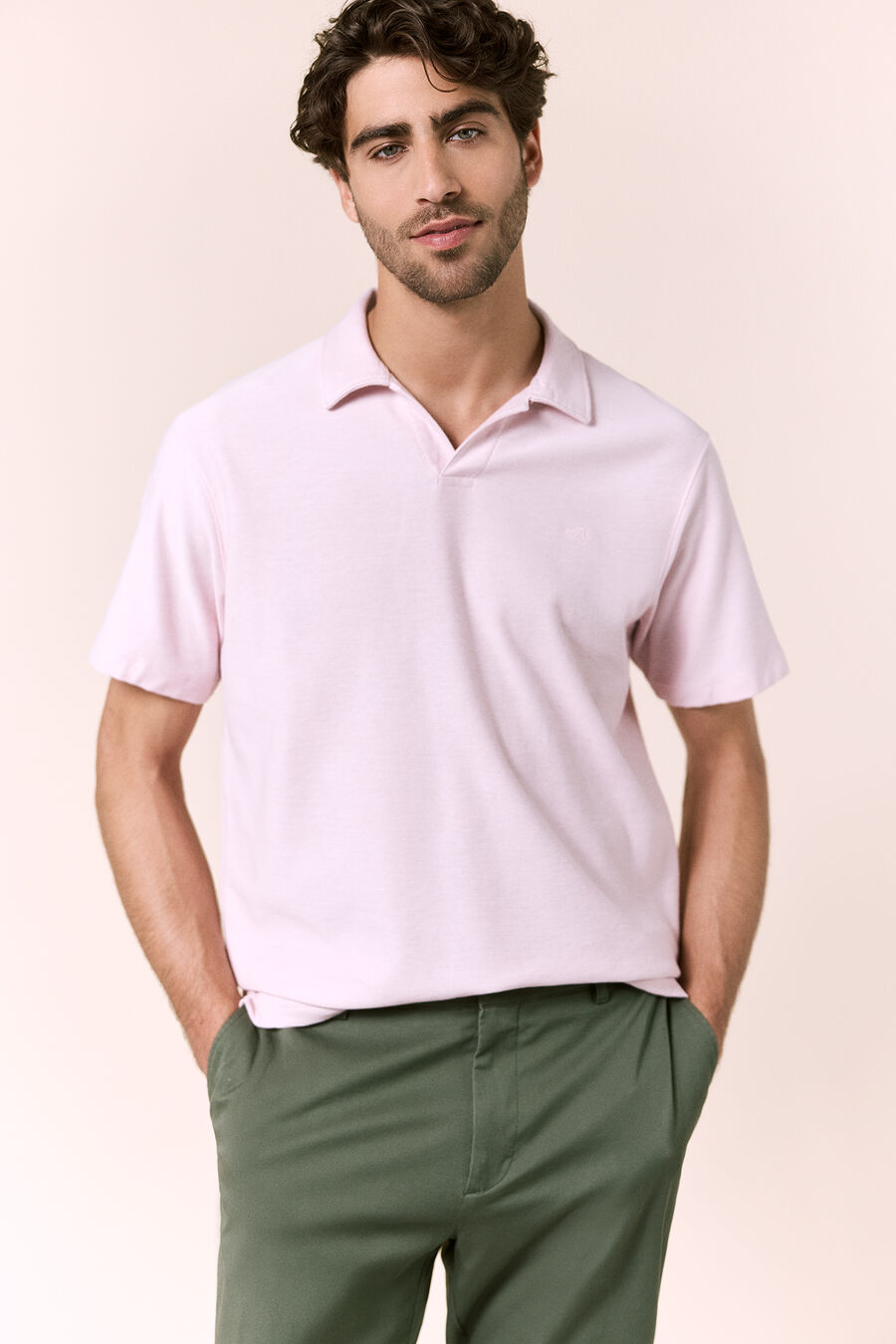 Polo piqué cuello en V
