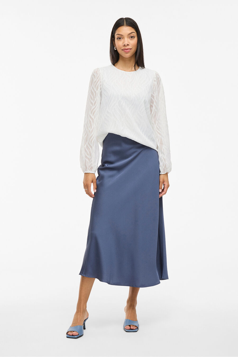 Blusa manga larga con cuello redondo