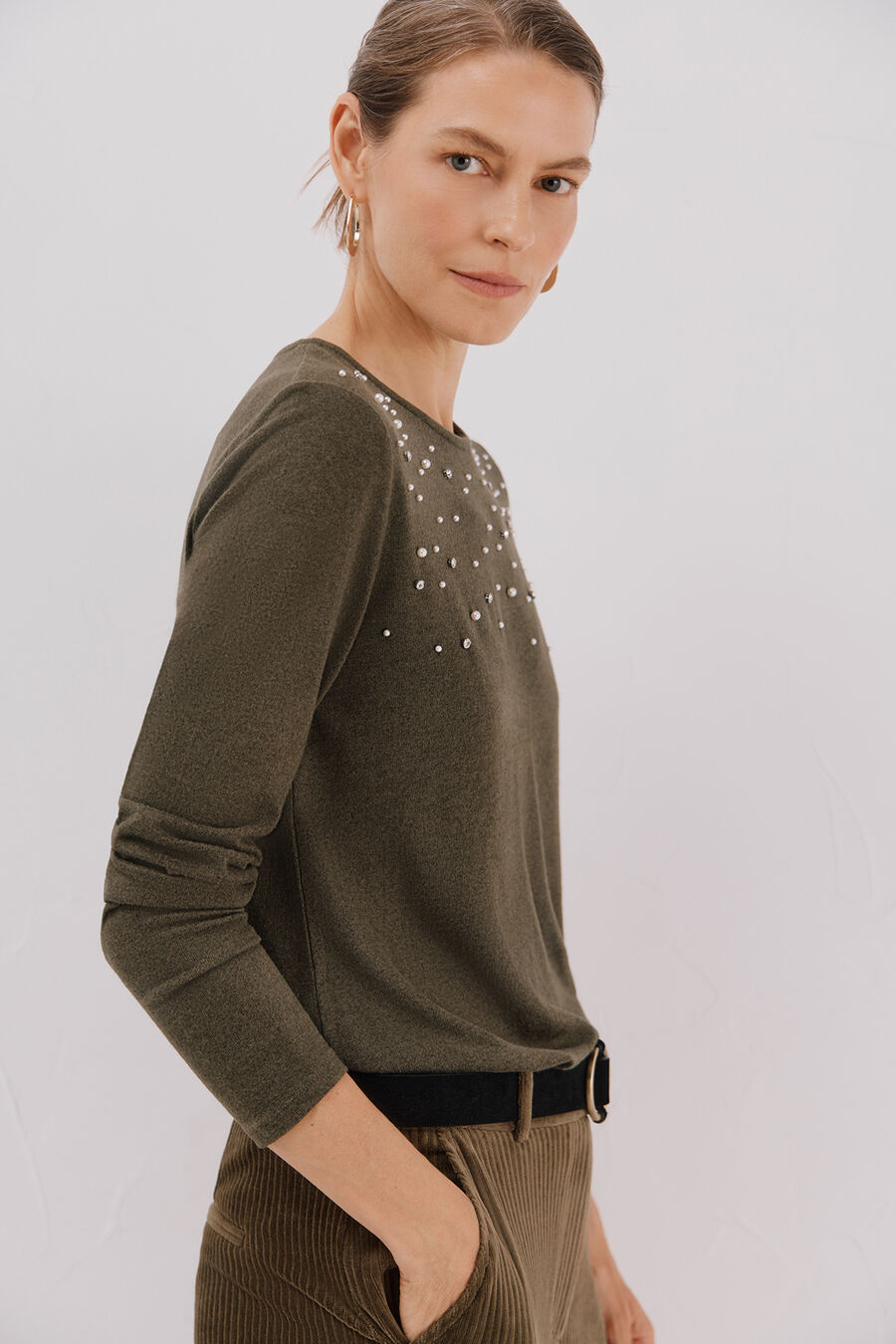 Camiseta detalle perlas y strass