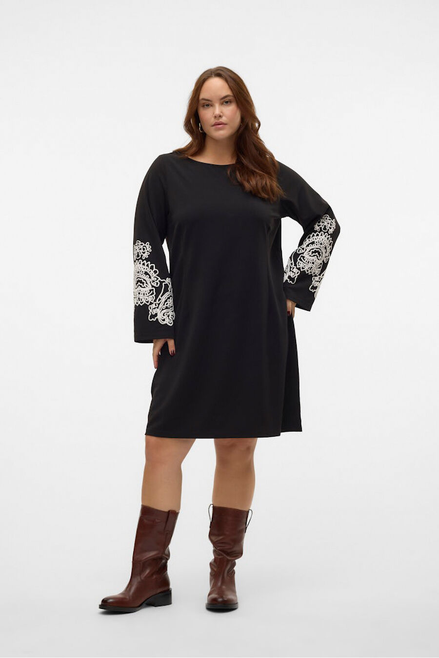 Vestido corto manga larga Curve