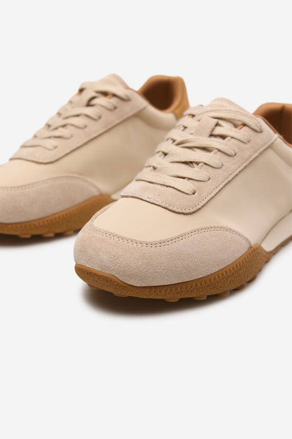 Cortefiel Zapatilla nylon Marr&oacute;n