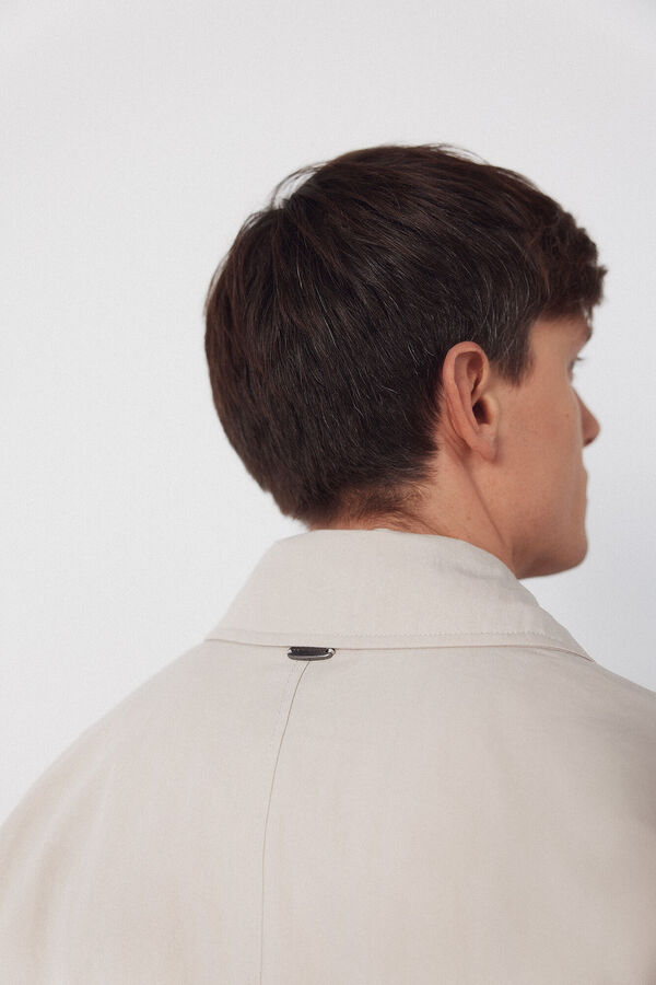 Cortefiel Blus&atilde;o t&eacute;cnico leve Tostado