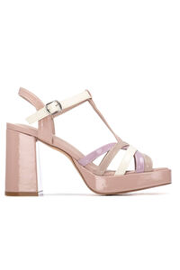 XTI Sandalia tac&oacute;n charolado