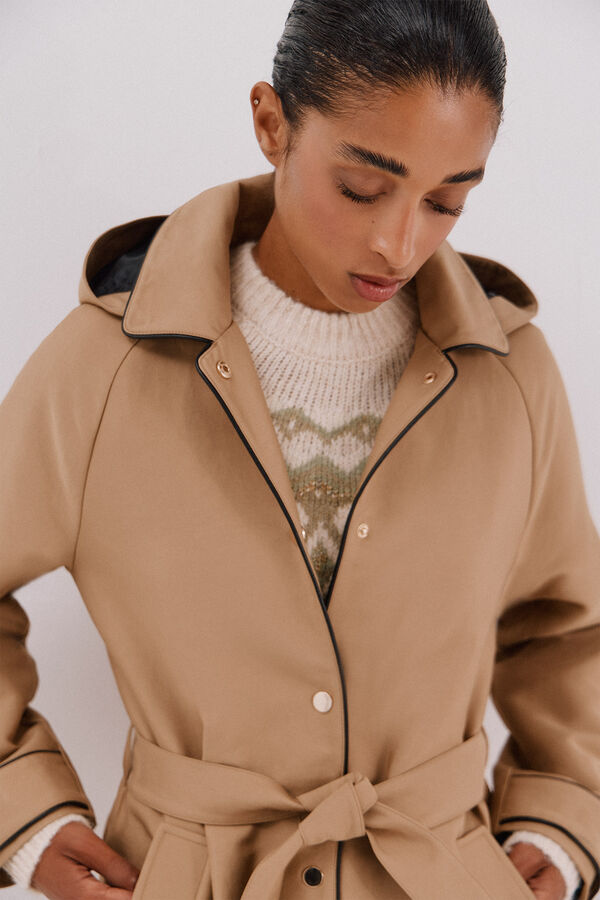 Cortefiel Gabardina satinada capucha desmontable Arena