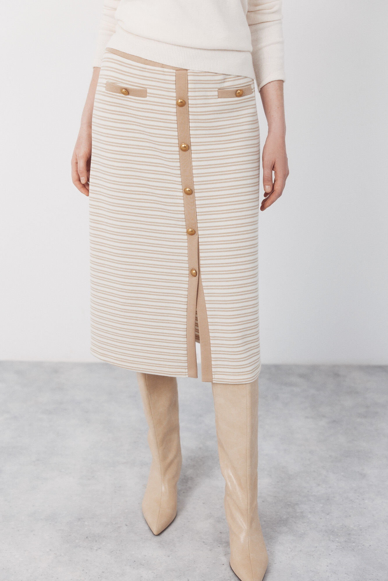 Cortefiel Falda punto botones