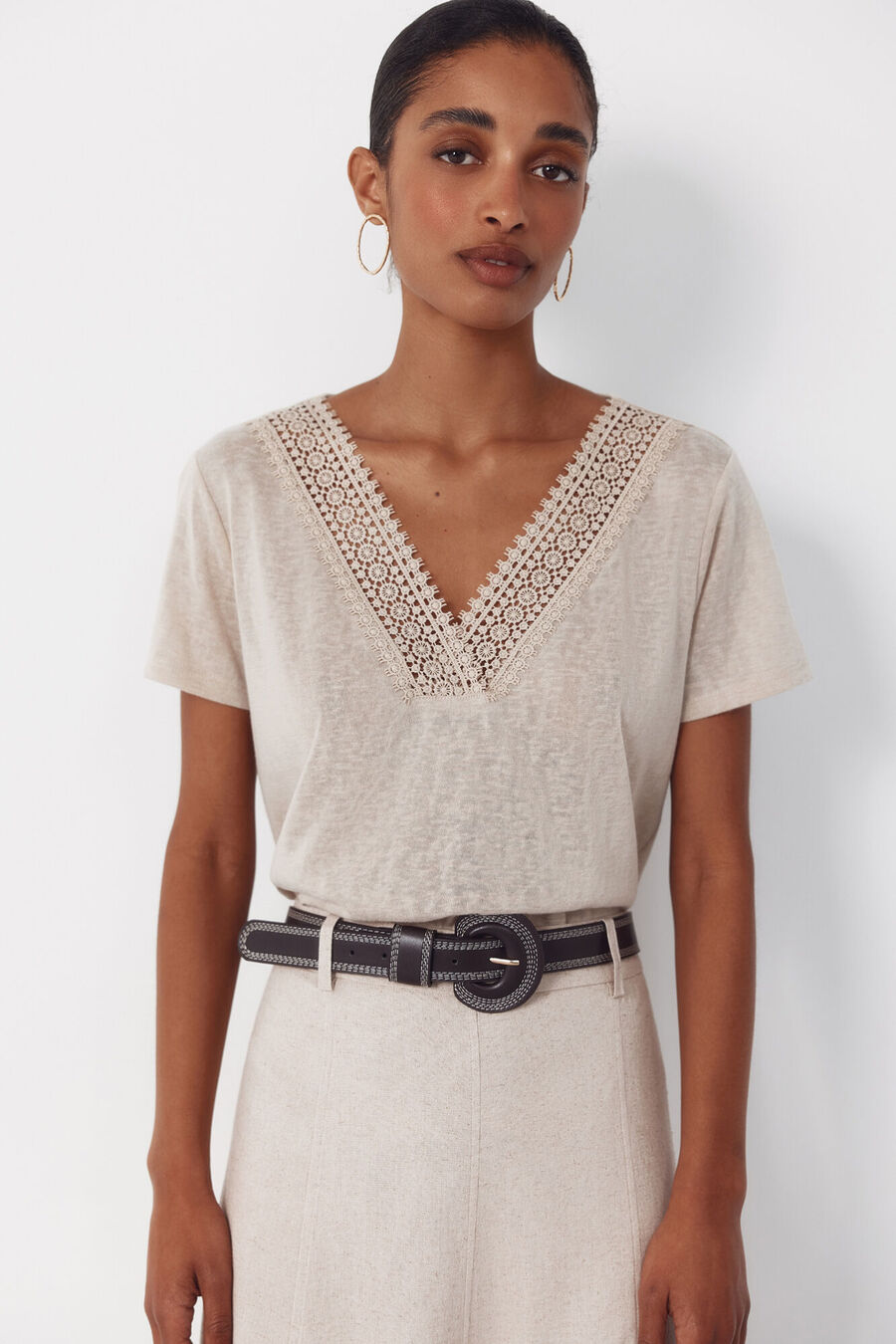 Camiseta pico pasamaneria