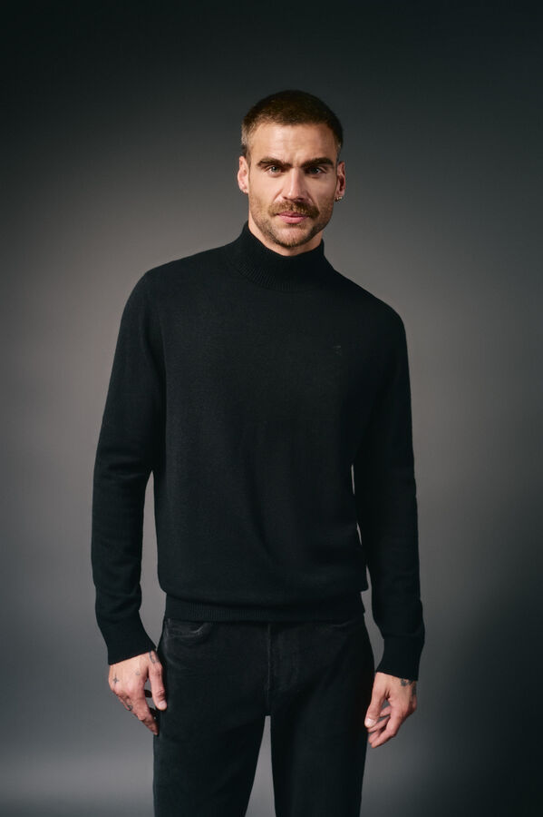 OOTO Roll neck jumper Black