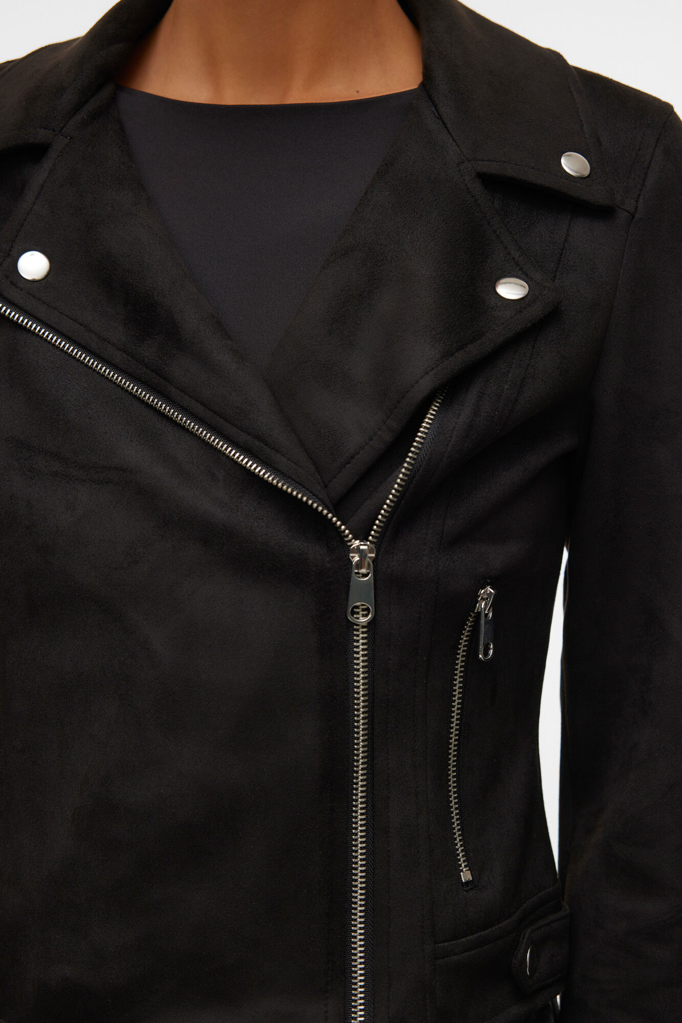 Vero Moda Cazadora de ante con tachuelas