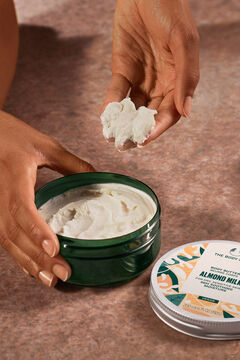 The Body Shop Body Butter de Leche de Almendra 200ml