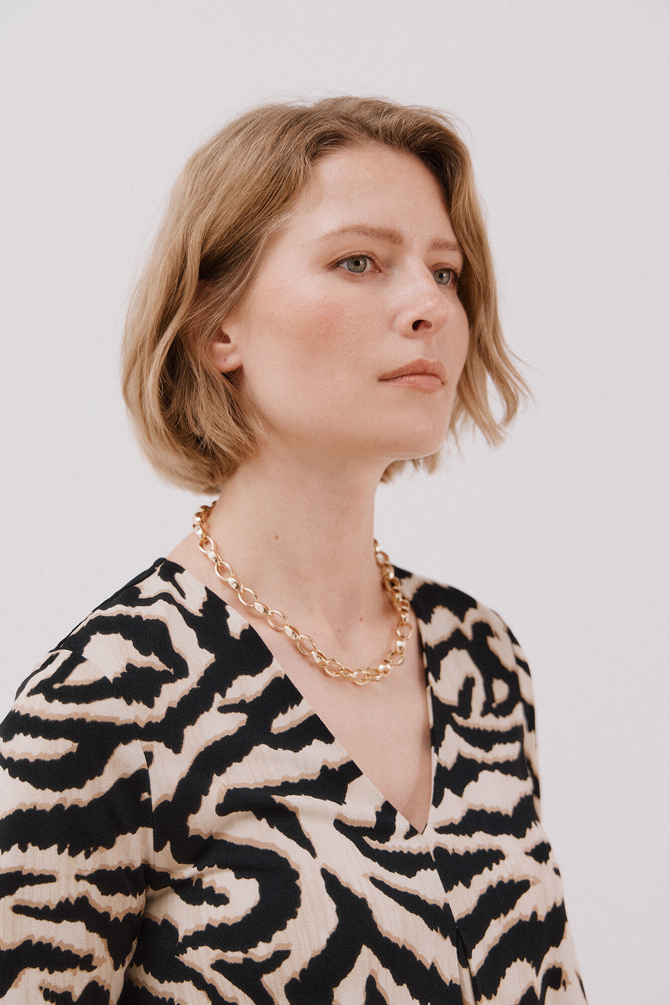 Cortefiel Top plissado flu&iacute;do