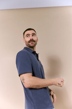 OOTO Polo lavado bordado avi&atilde;o