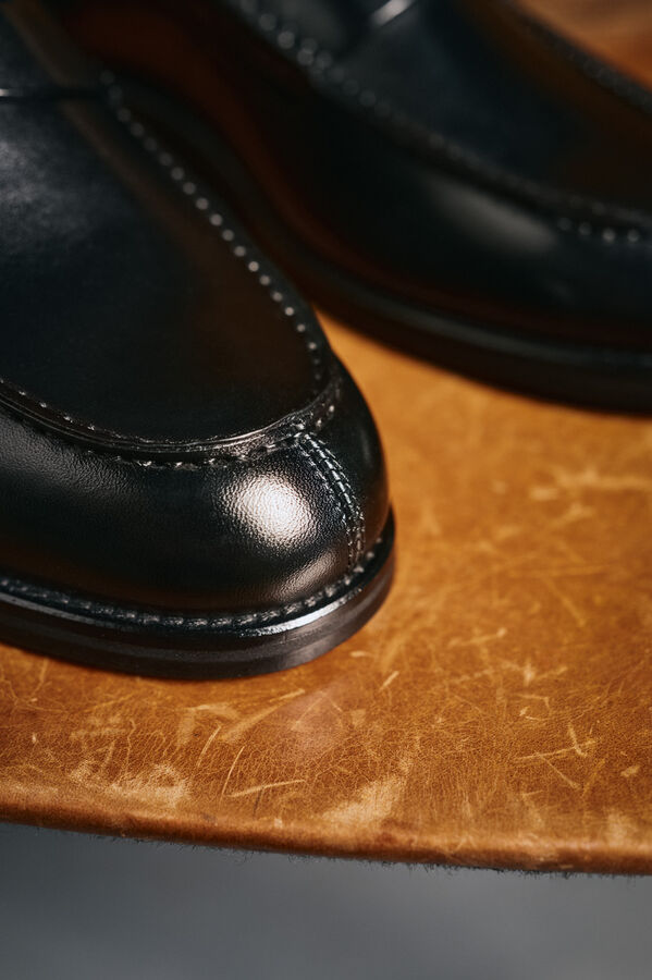 OOTO Mocas&iacute;n piel Negro