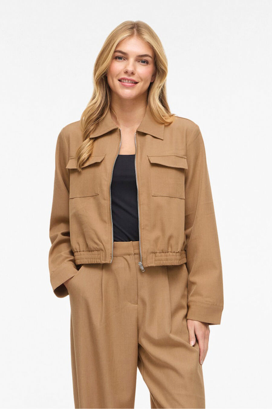 Chaqueta bomber con cremallera