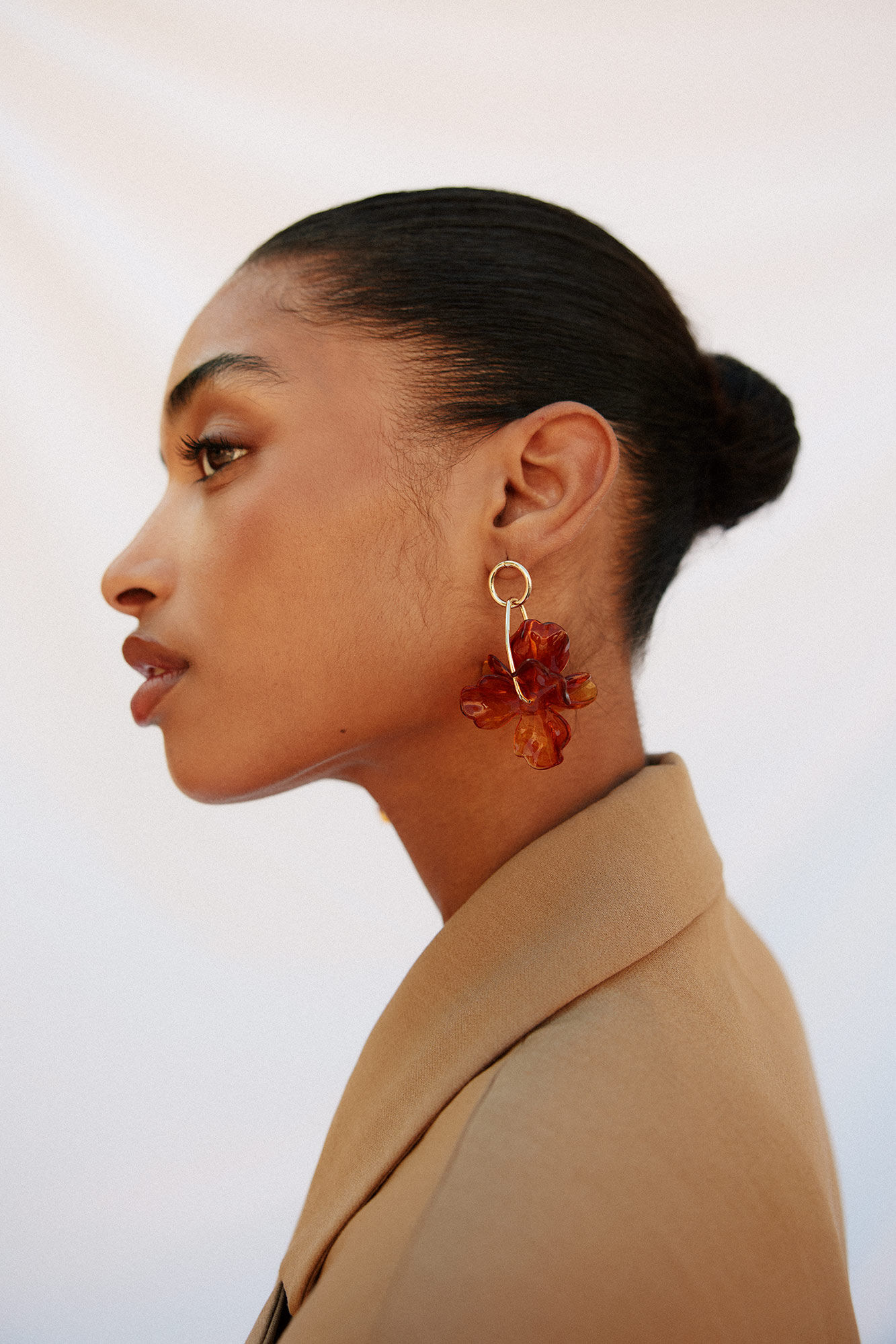 Cortefiel Pendientes de aro flor