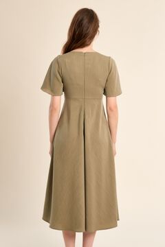 Molly Bracken Vestido largo de manga corta detalle pliegues