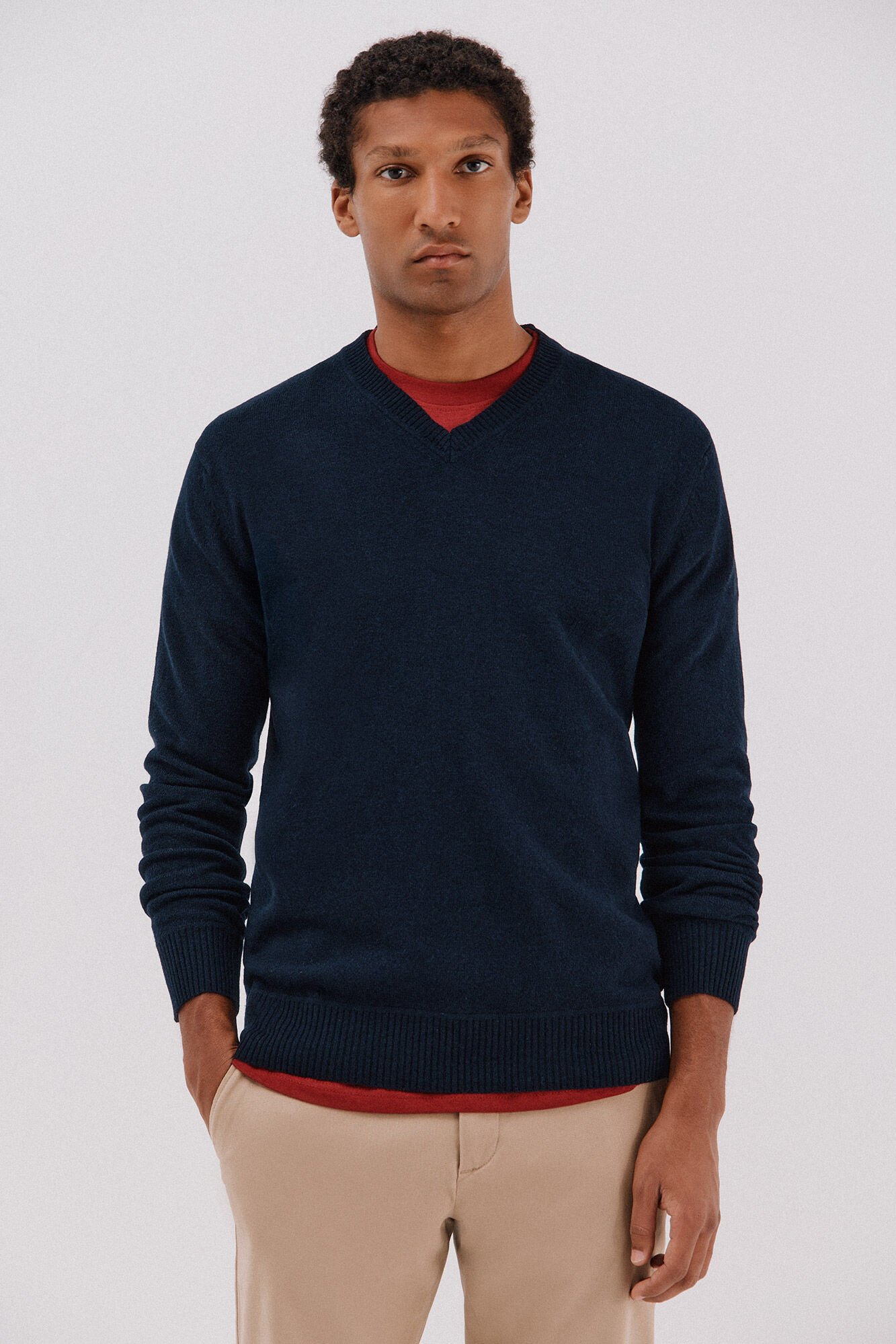 Cortefiel Su&eacute;ter de l&atilde; com bico redonda