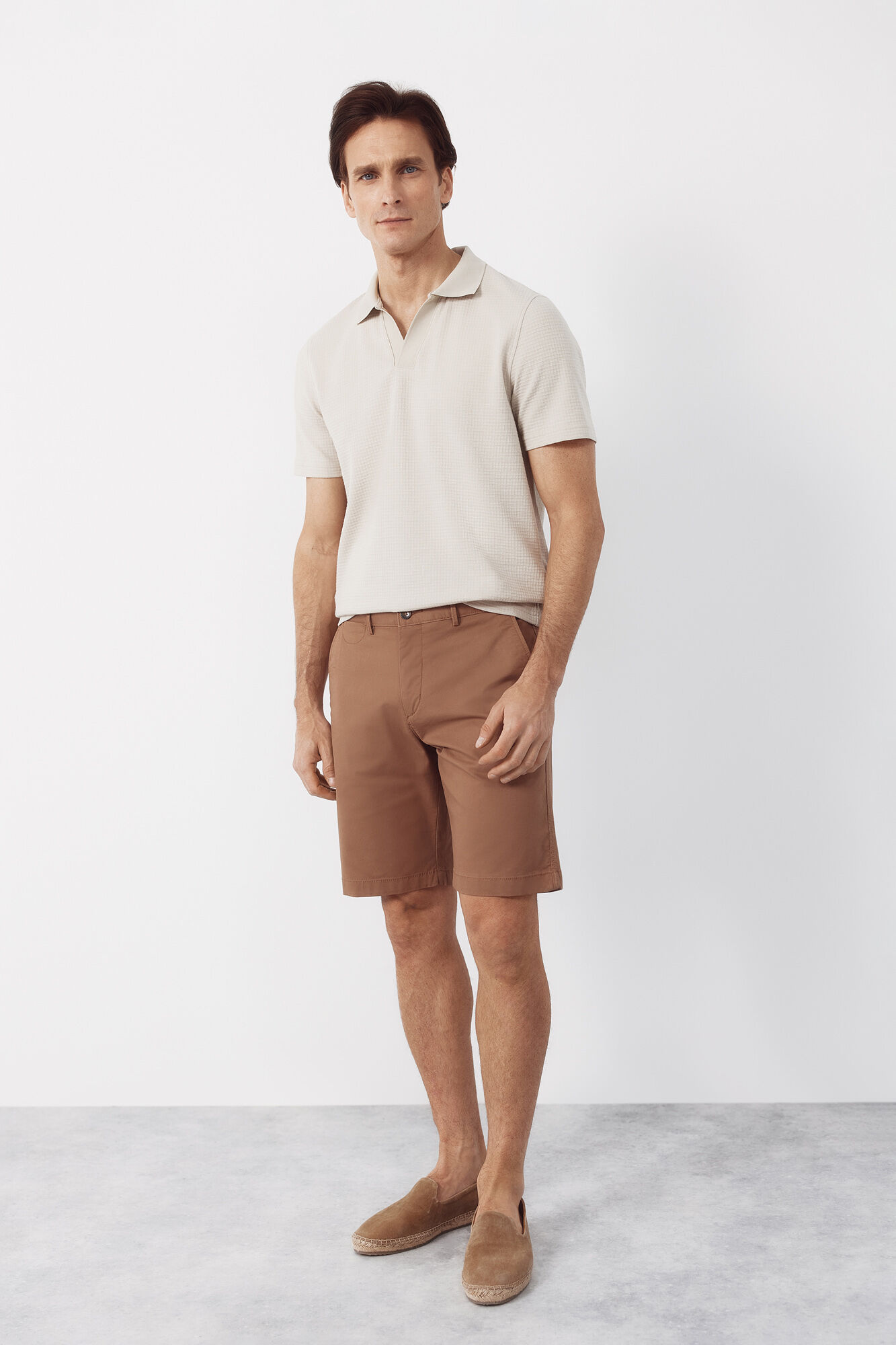 Cortefiel Bermuda chino