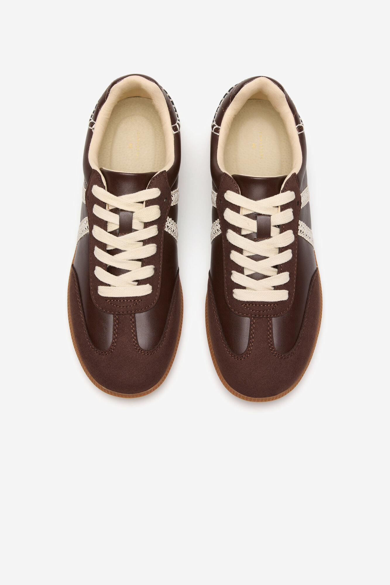 Cortefiel Zapatilla plana detalle crochet