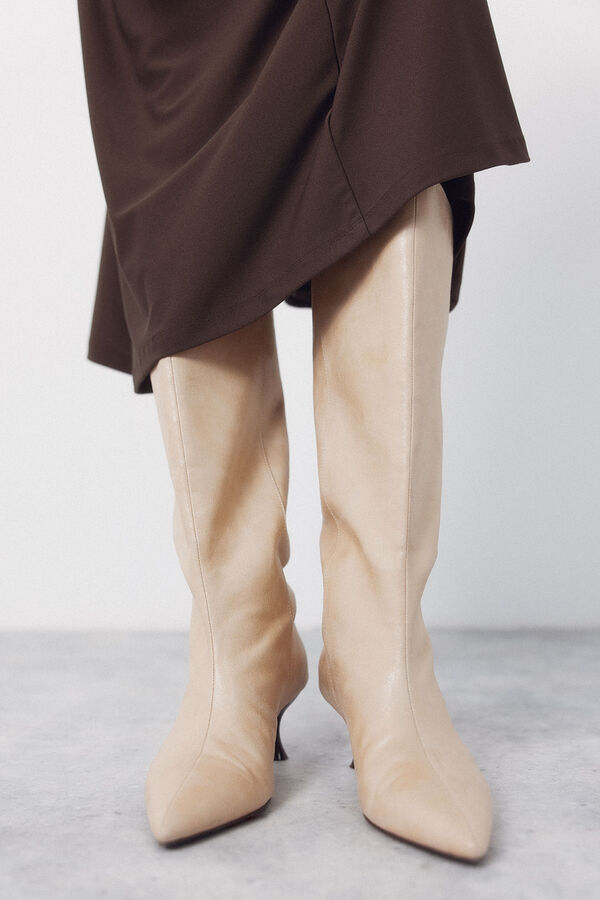 Cortefiel Coconut-effect kitten-heeled boot Beige