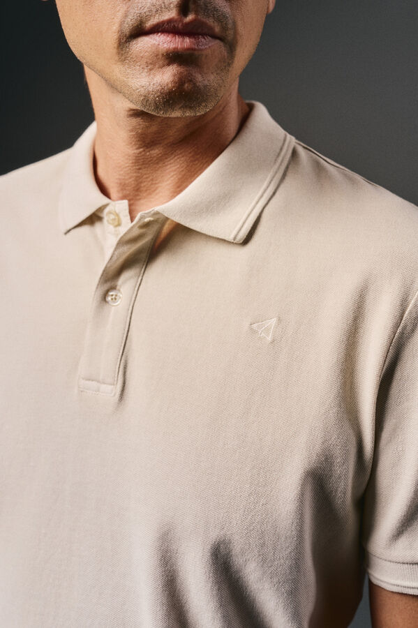 OOTO Polo piqu&eacute; lavado bordado avi&oacute;n Beige