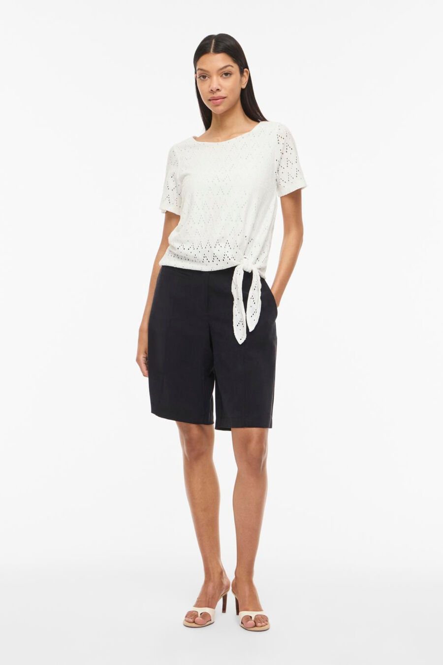 Top de manga corta con calados de algodón