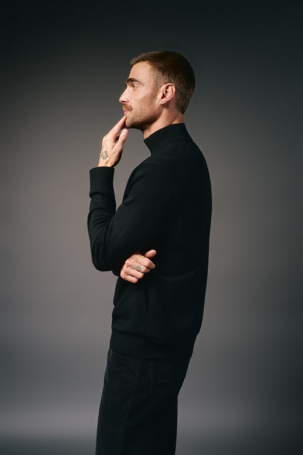 OOTO Roll neck jumper Black