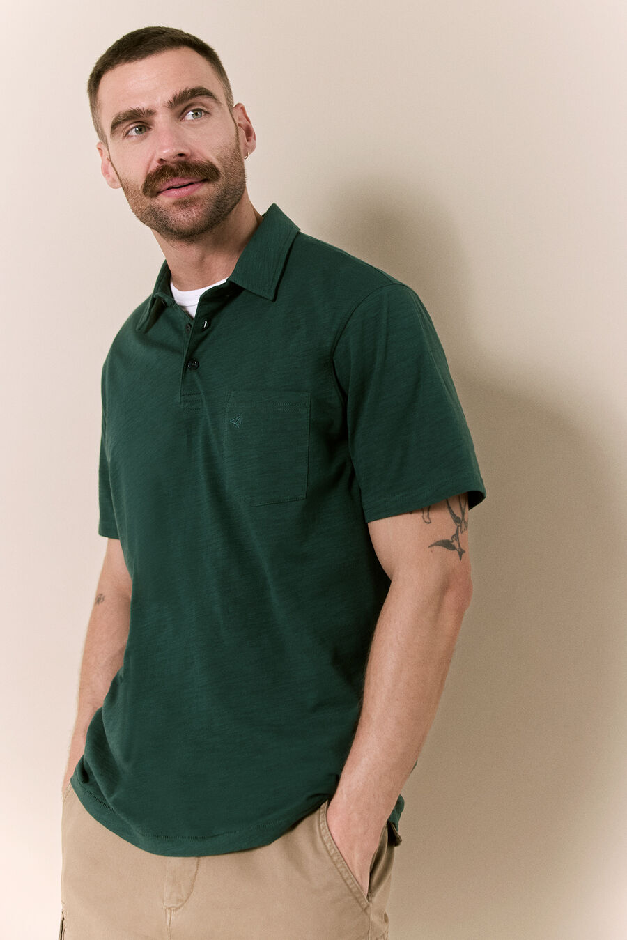 Polo lavado bordado avión