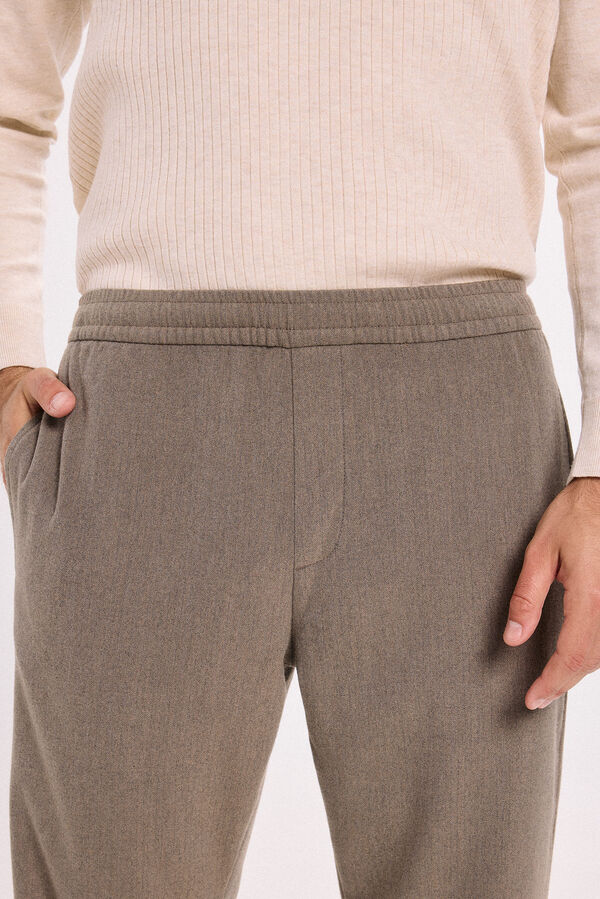 Jack & Jones Pantalones cl&aacute;sicos con cintura el&aacute;stica Marr&oacute;n