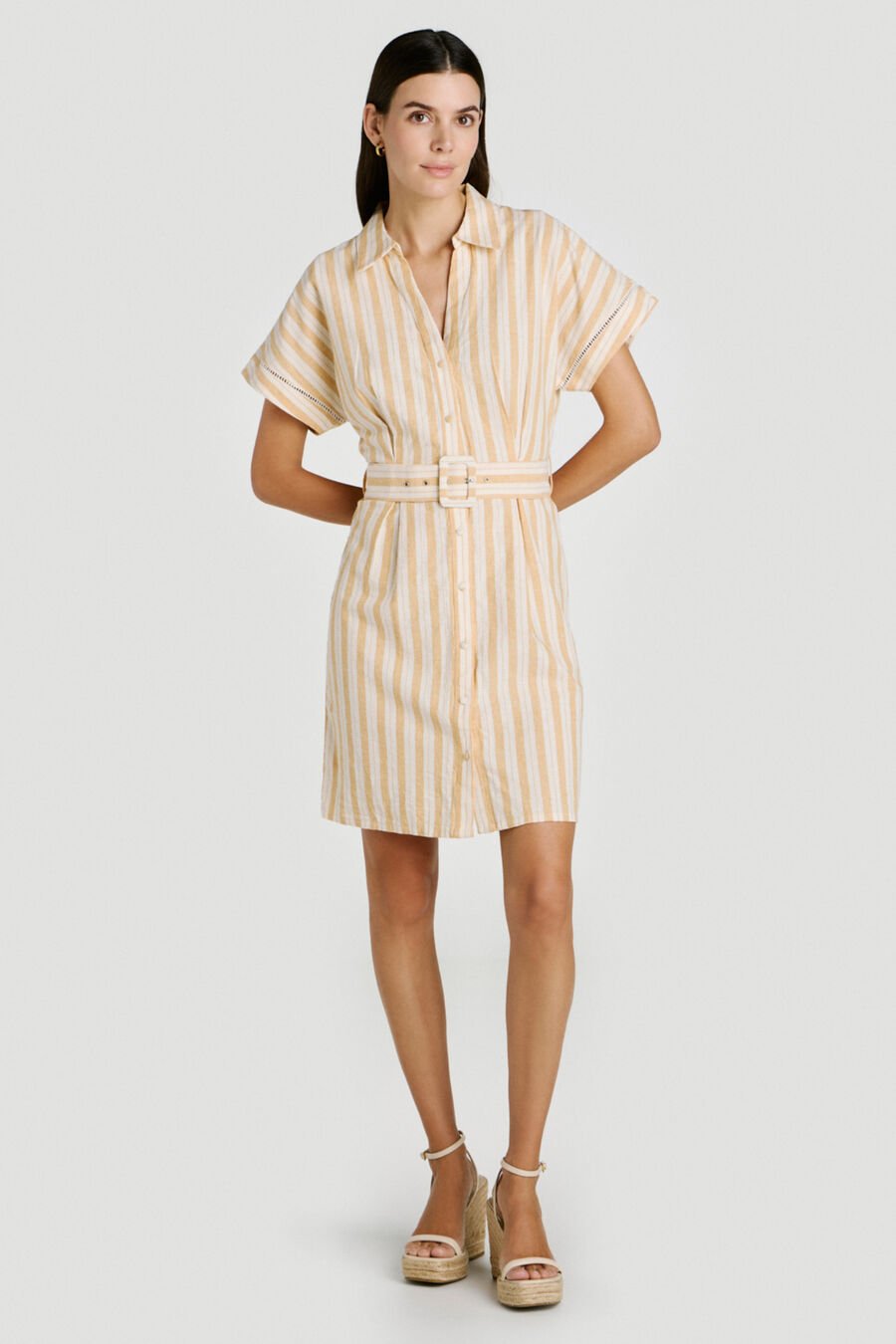 Vestido corto camisero de algodón y lino