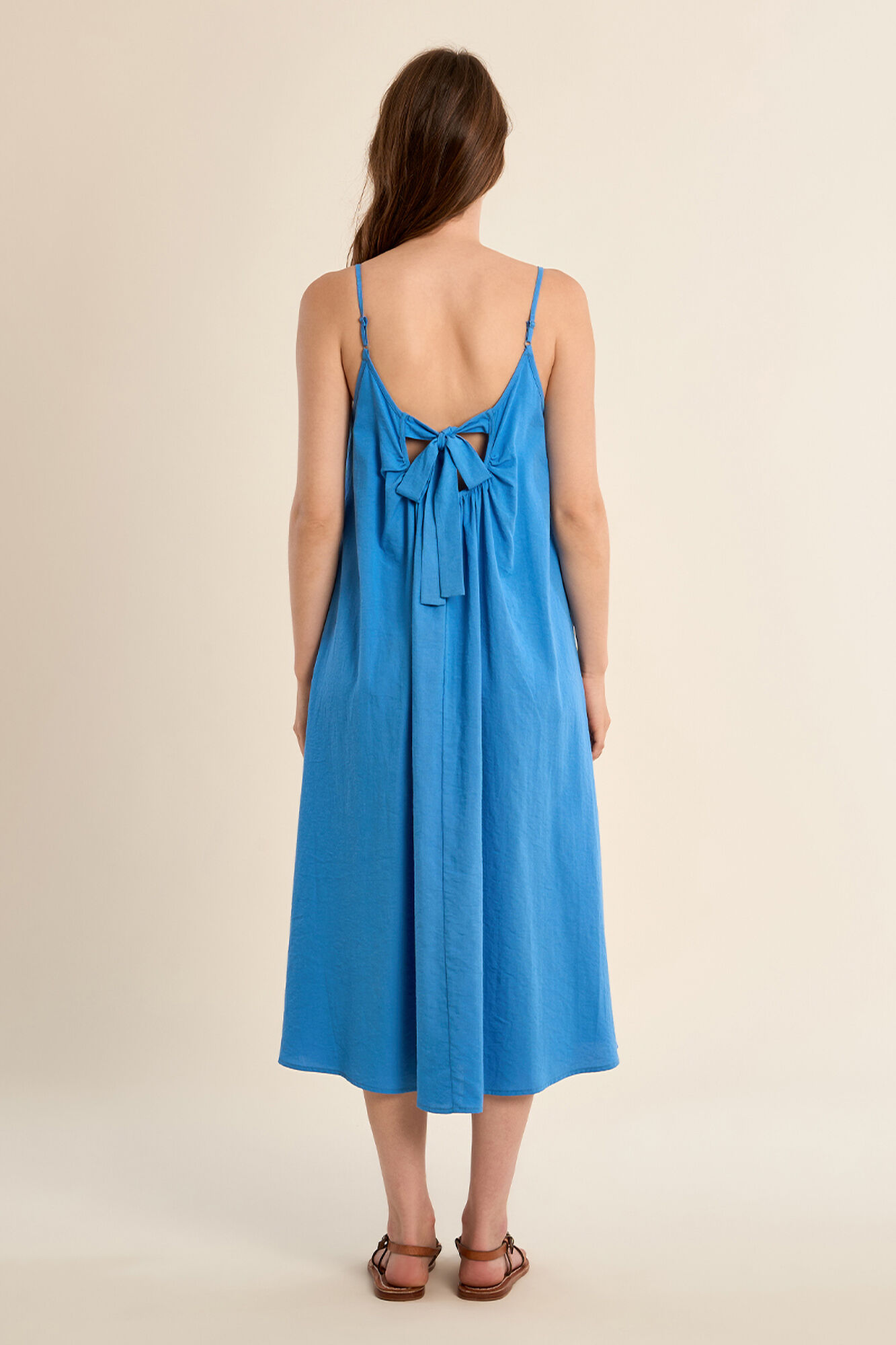 Molly Bracken Vestido largo de tirantes y lazada