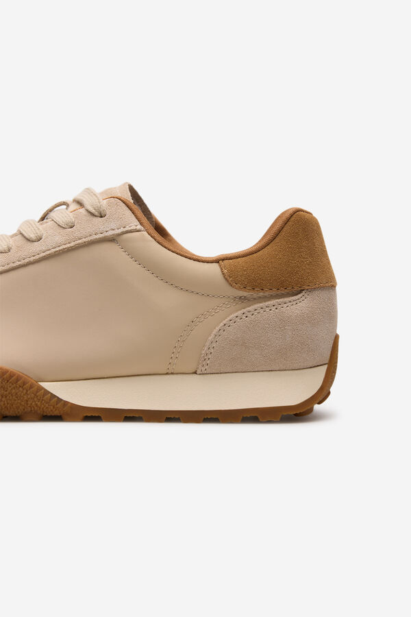 Cortefiel Zapatilla nylon Marr&oacute;n