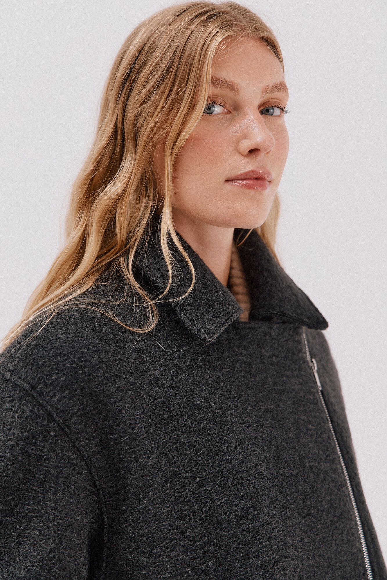 Cortefiel Abrigo corto silueta biker