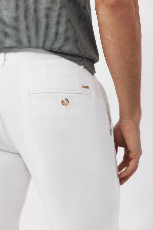 Cortefiel Bermuda chino ligero Blanco