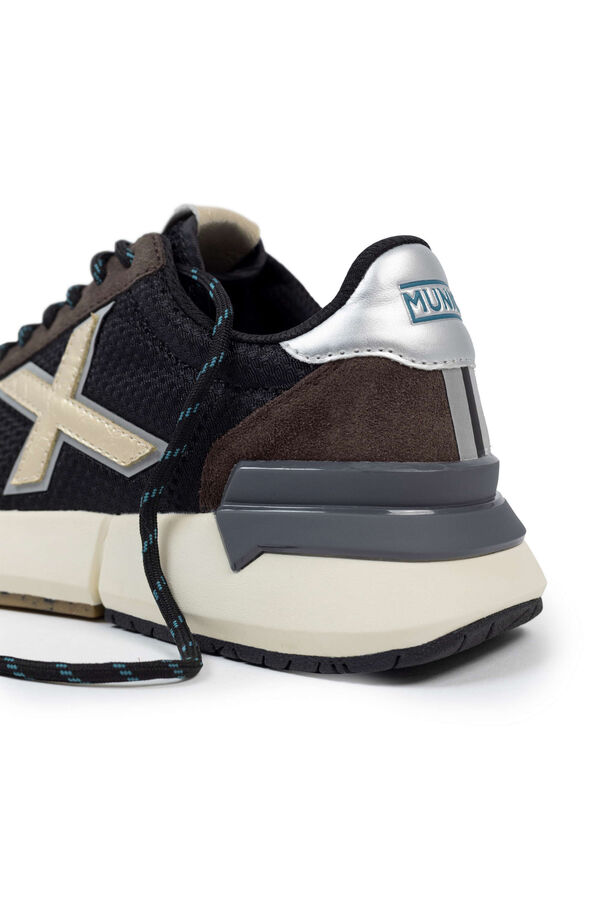 Munich Deportiva Versus 110 Negro