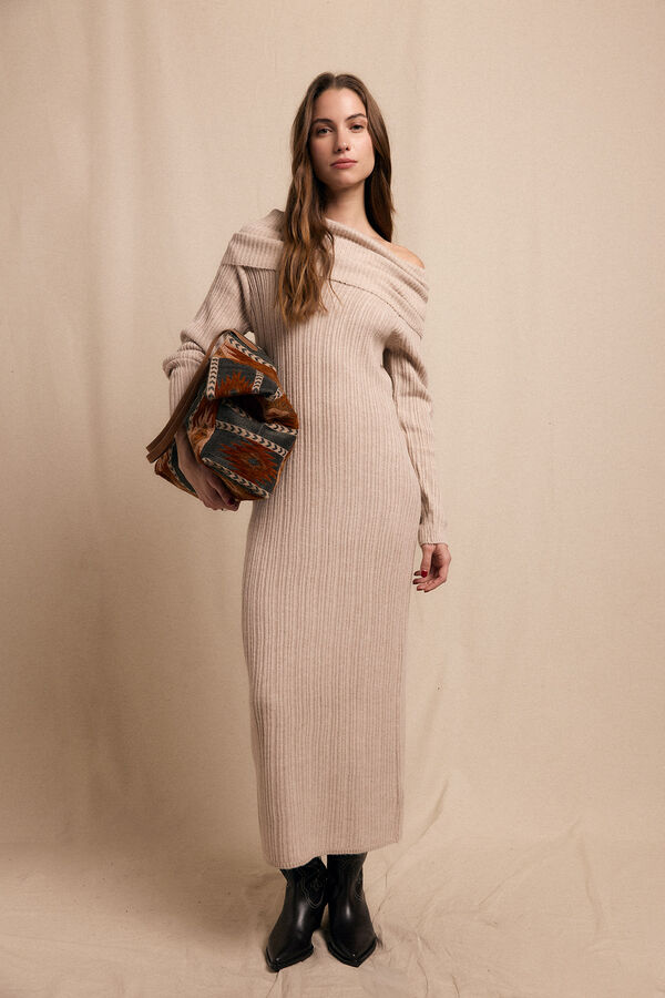 Slowlove Vestido de malha com gola larga Tostado