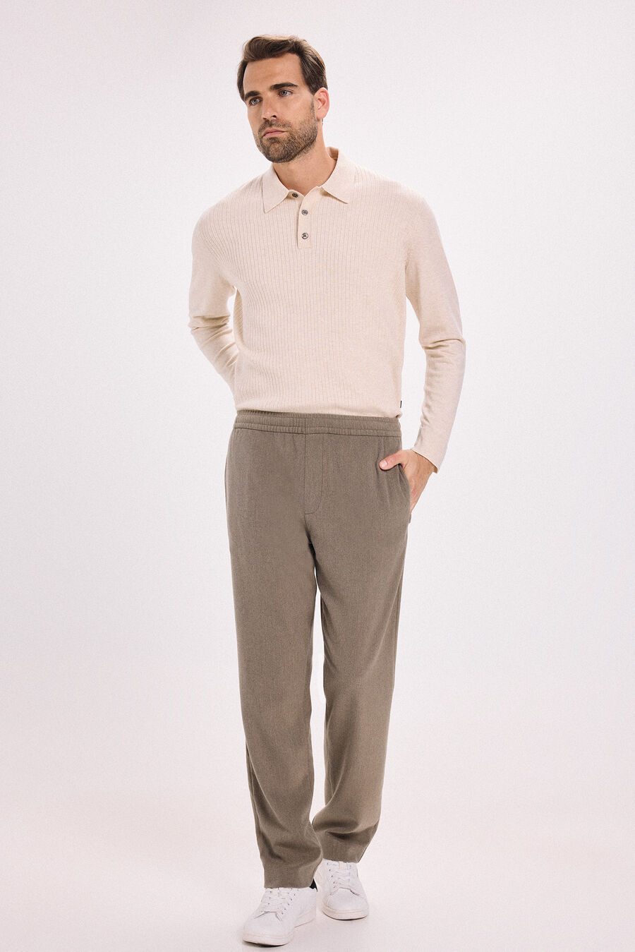 Pantalones clásicos con cintura elástica