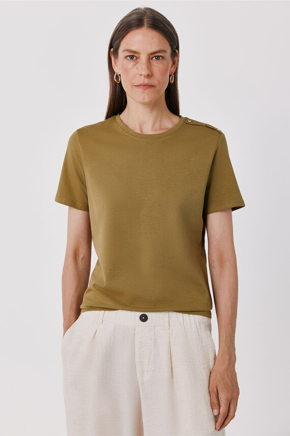Camiseta básica botones dorados