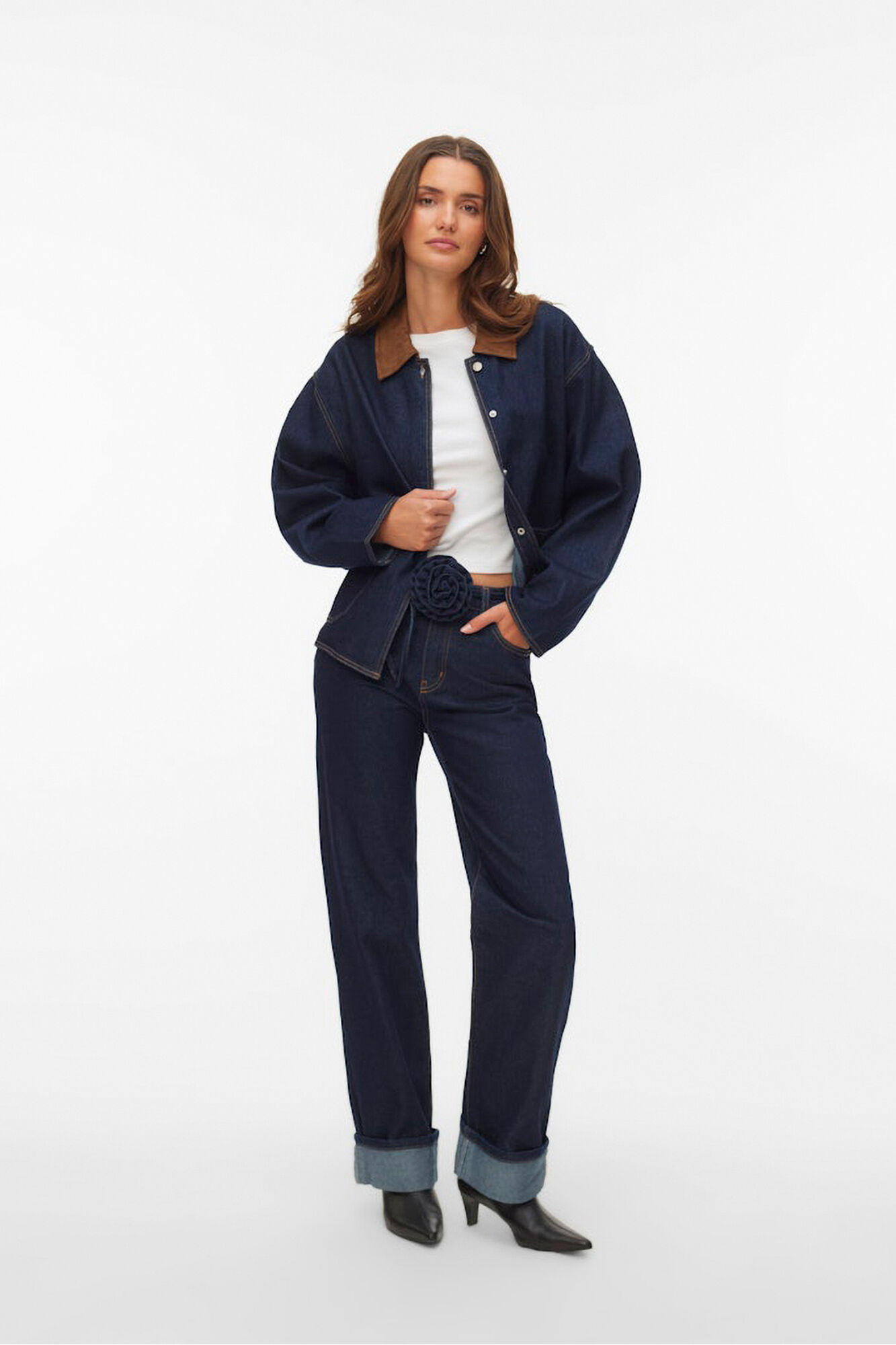 Vero Moda Jeans largos com bainha virada