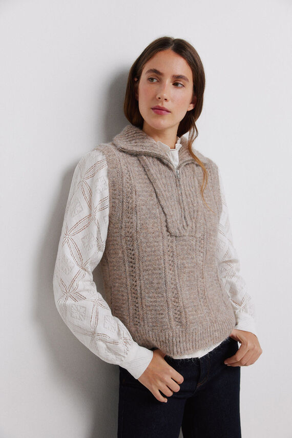 Chaleco punto cuello alto