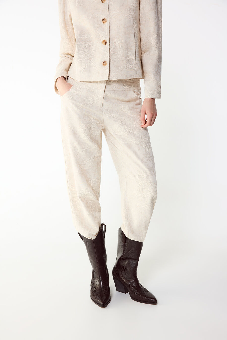 Pantalón recto bordado